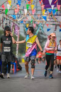 BIB: 0827, 47584
                            <button type="button" onclick="openModal(10332523)" class="btn btn-primary btn-sm float-right btn-popup" data-toggle="modal" data-target=".modal-high-quality">
                        <i class="fas fa-shopping-cart"></i> Add to Cart
                    </button>
                                            <button type="button" onclick="isThisMe(10332523, true)" class="btn btn-success btn-sm float-right btn-popup btn-isme hidden" data-toggle="tooltip" data-placement="bottom" title="นี่คือรูปของคุณใช่ไหม คลิกที่นี่เพื่อเอาเข้าอัลบั้ม">
                        <i class="fas fa-plus"></i> Add to album
                    </button>
                    <button type="button" onclick="isThisMe(10332523, false)" class="btn btn-warning btn-sm float-right btn-popup btn-isnotme hidden">
                        <i class="fas fa-ban"></i> Remove from album
                    </button>